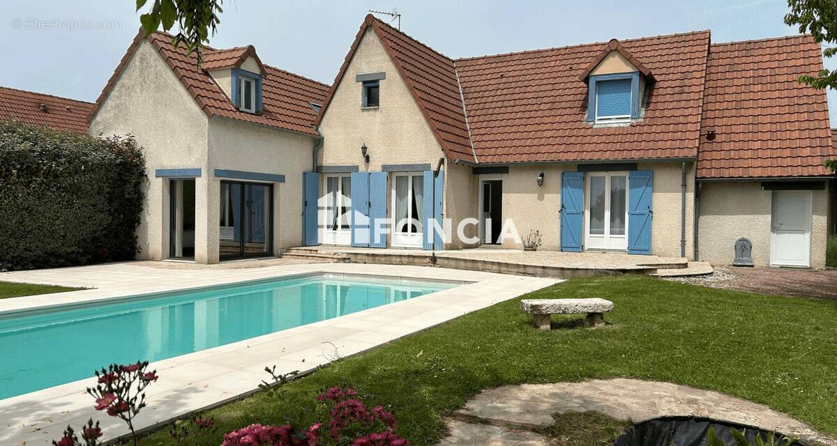 Maison à MAINVILLIERS