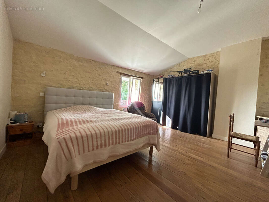 Maison à L'ILE-D'ELLE