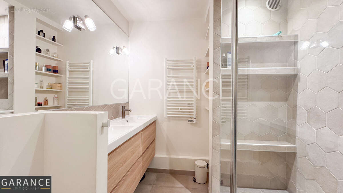 Appartement à PARIS-12E