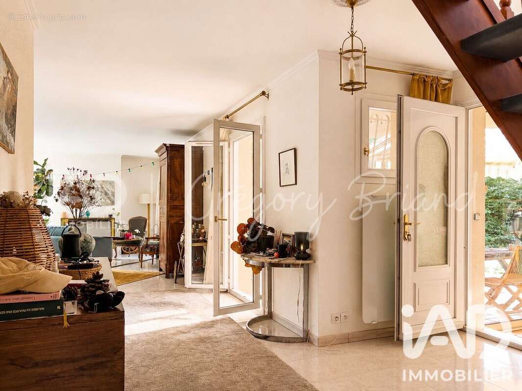 Maison 200 m² à Bouliac  - photo 2