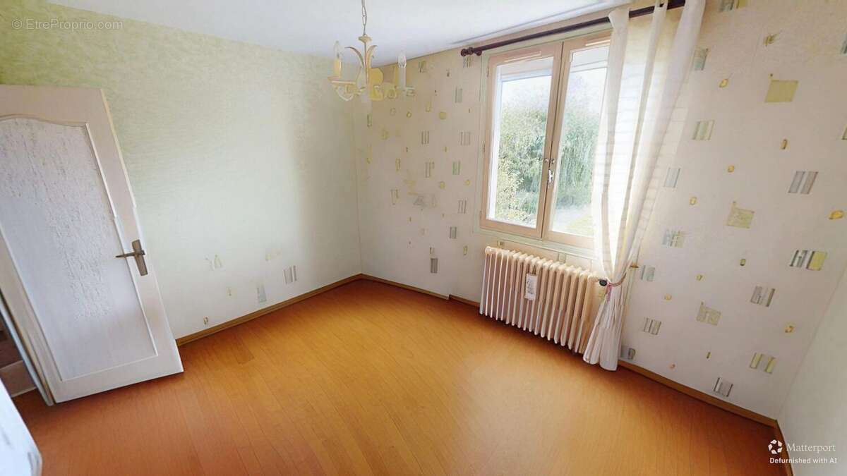 Maison à SAINT-JEAN-DE-BRAYE