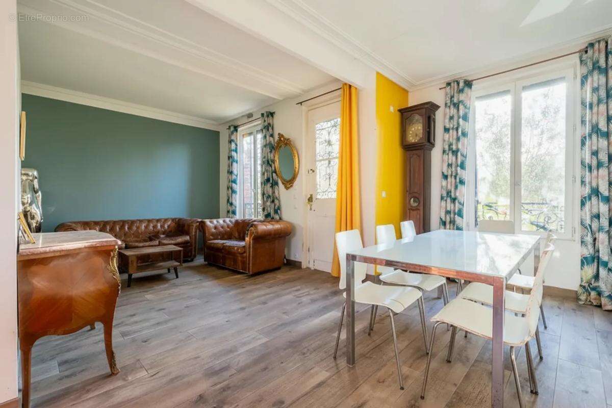 Maison à LE PERREUX-SUR-MARNE