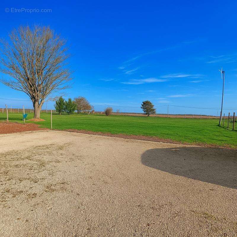 Maison à CHAMPIGNY-LE-SEC