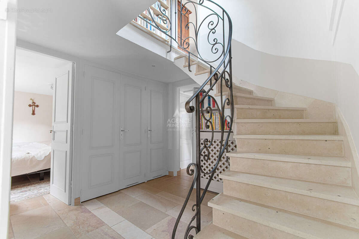 Maison à MAREIL-MARLY