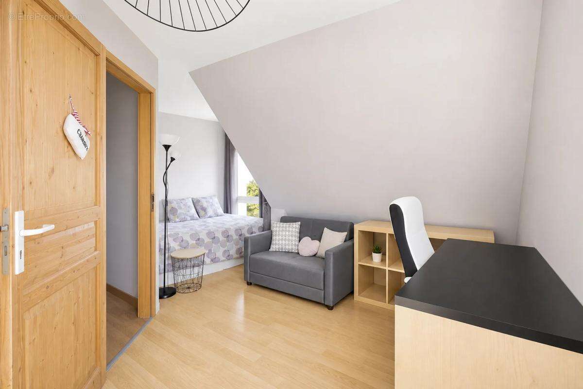 Propriété familiale de 185 m² avec piscine, sans vis-à-vis - photo 14