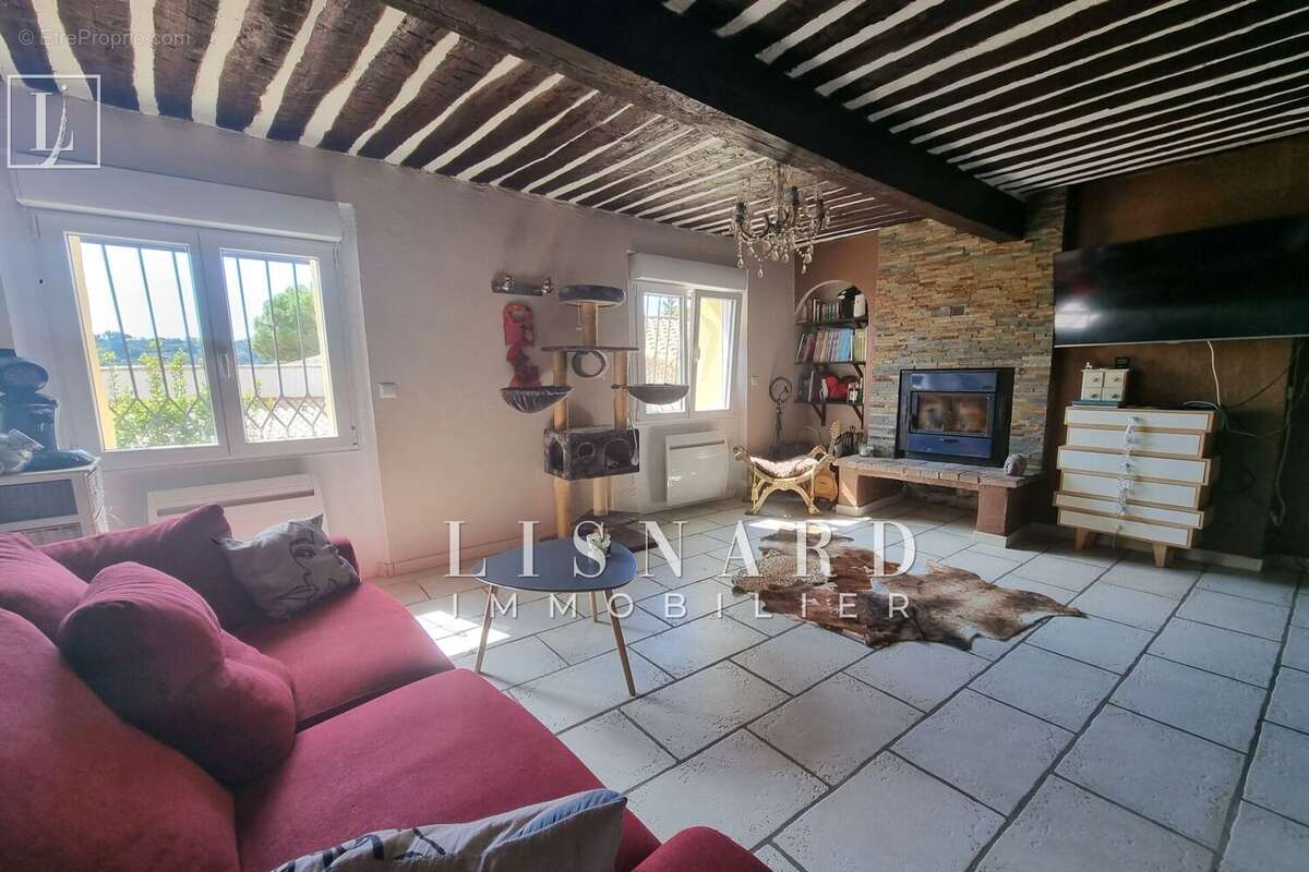 Maison à VALLAURIS