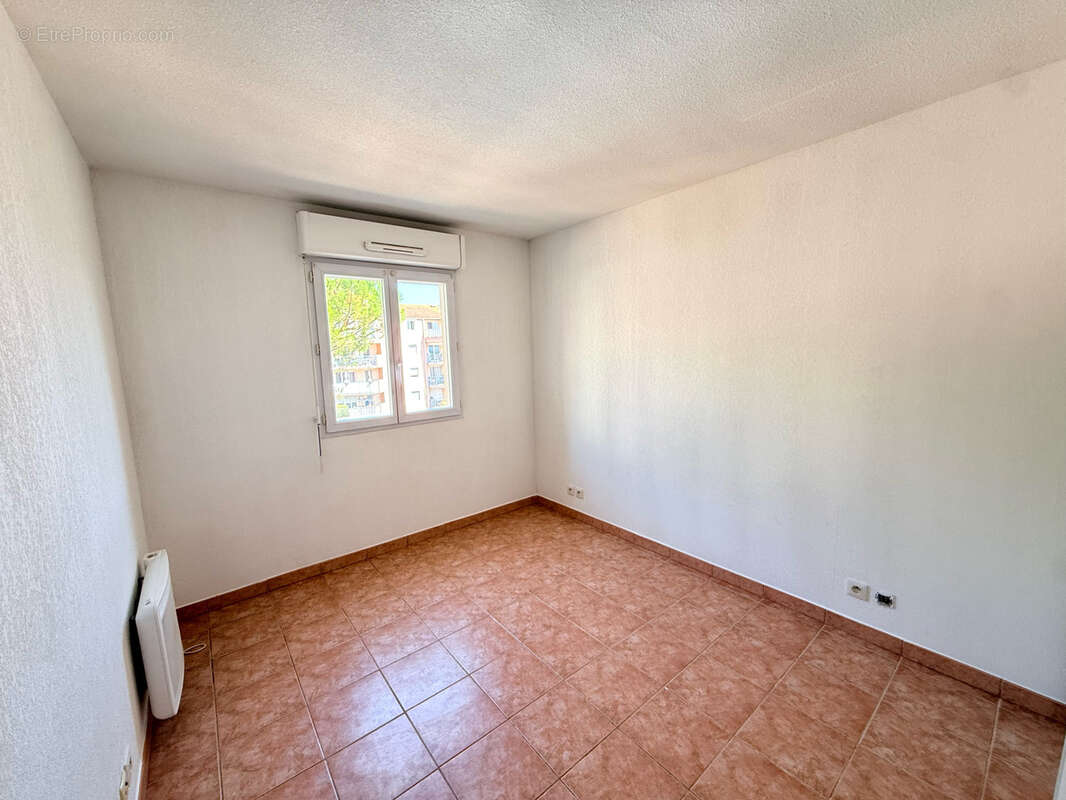 Frejus - 4 pieces 85m2 - terrasse - piscine - photo 11