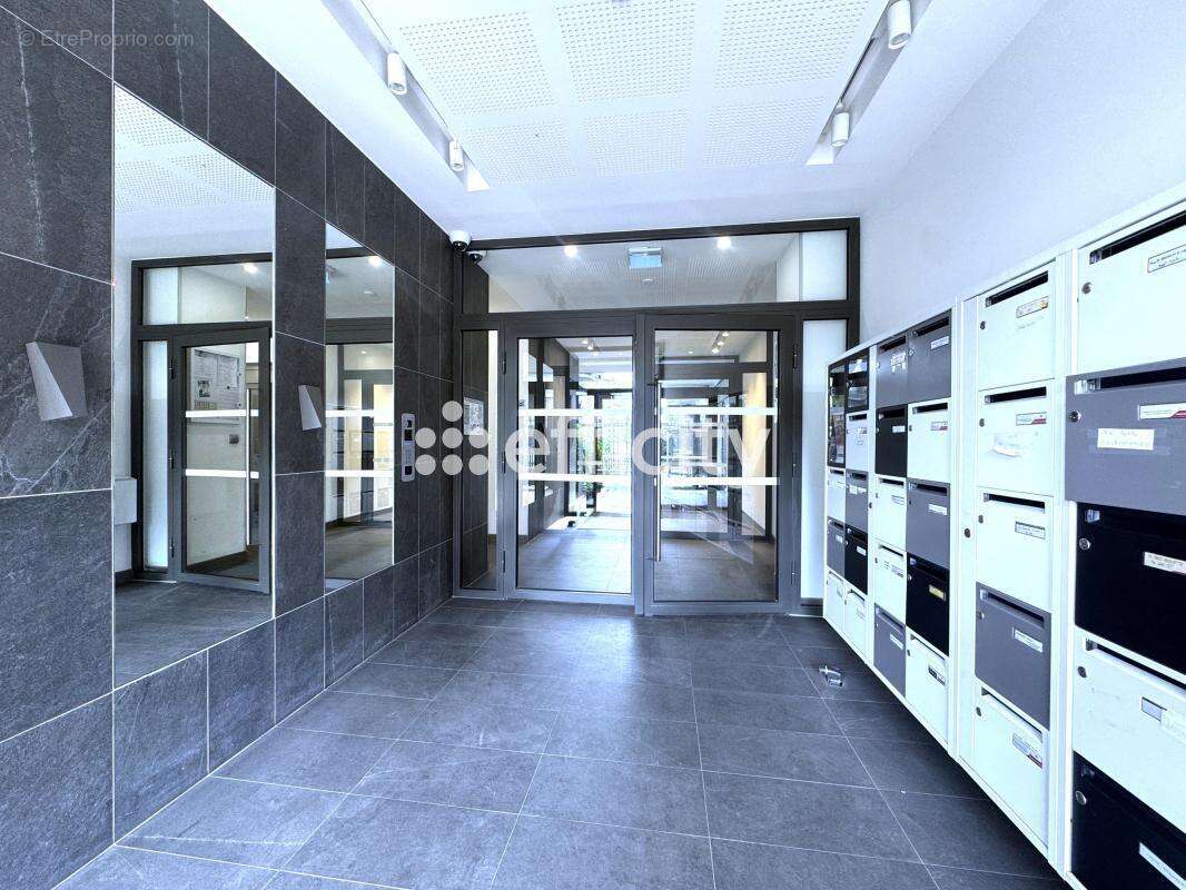 Appartement à COLOMBES