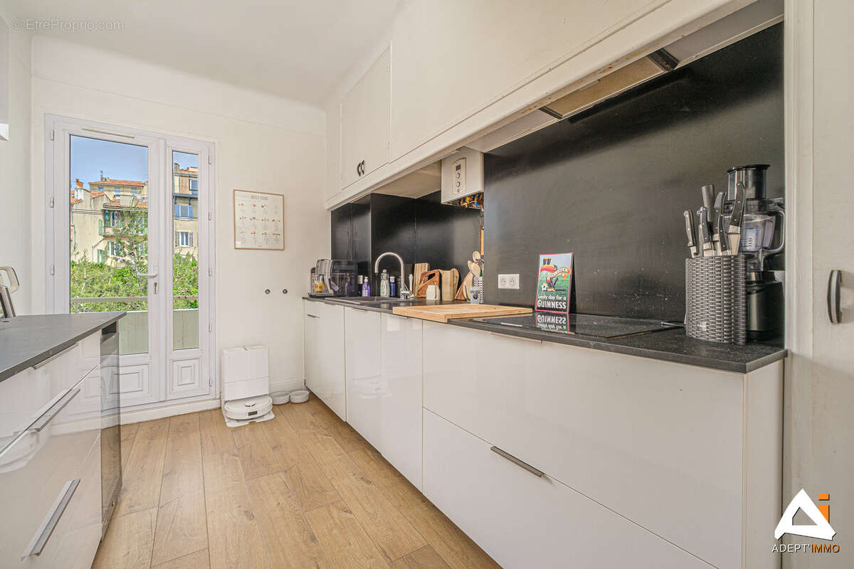 Appartement à MARSEILLE-7E