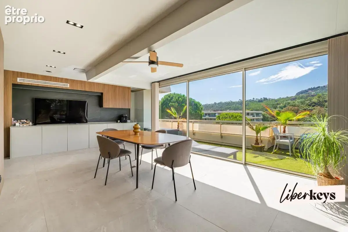 Mandelieu-la-Napoule – Penthouse d'exception avec piscine & vue dégagée - photo 4