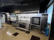 Commerce à CHAMPAGNE-AU-MONT-D&#039;OR