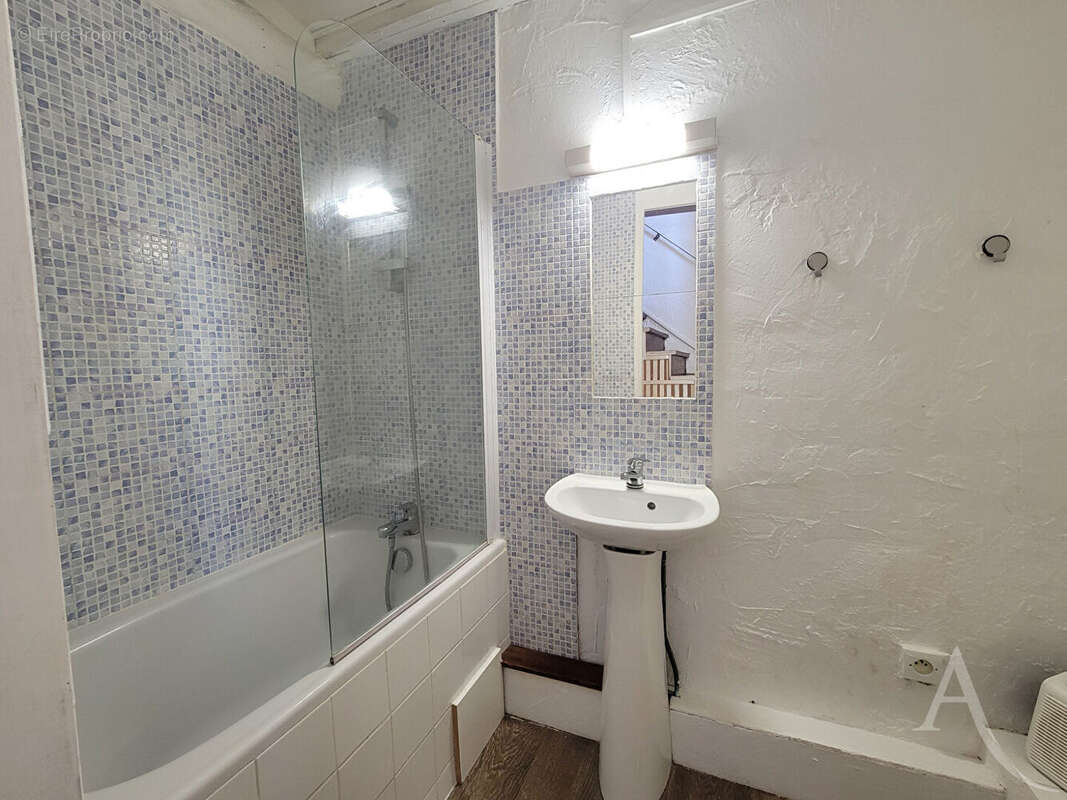 Maison de village - vendue louée  - Saint Cyprien - photo 5