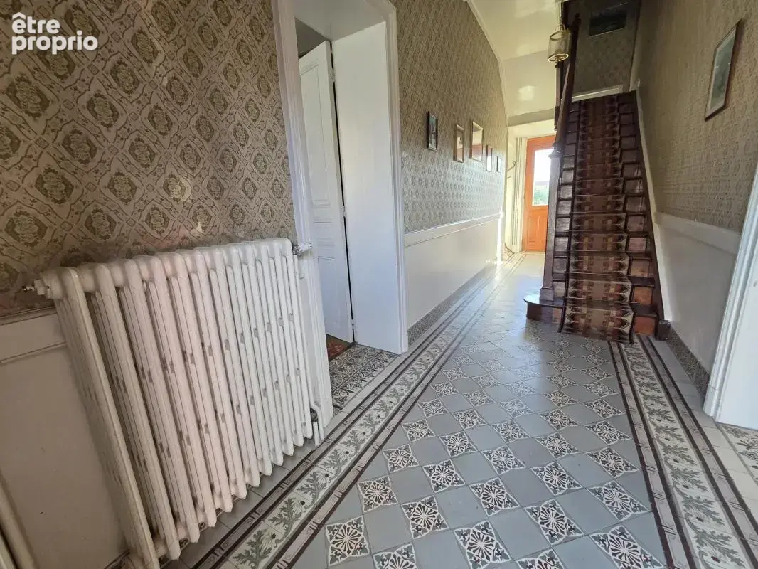 Corps de ferme 143m² hab ac 18 000m² grange et ecurie 350m² - photo 4