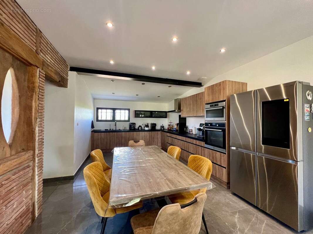 Maison à COURS-DE-PILE