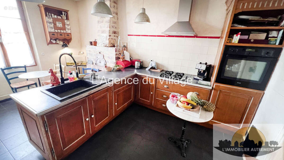 Maison à VILLENEUVE-LES-SABLONS