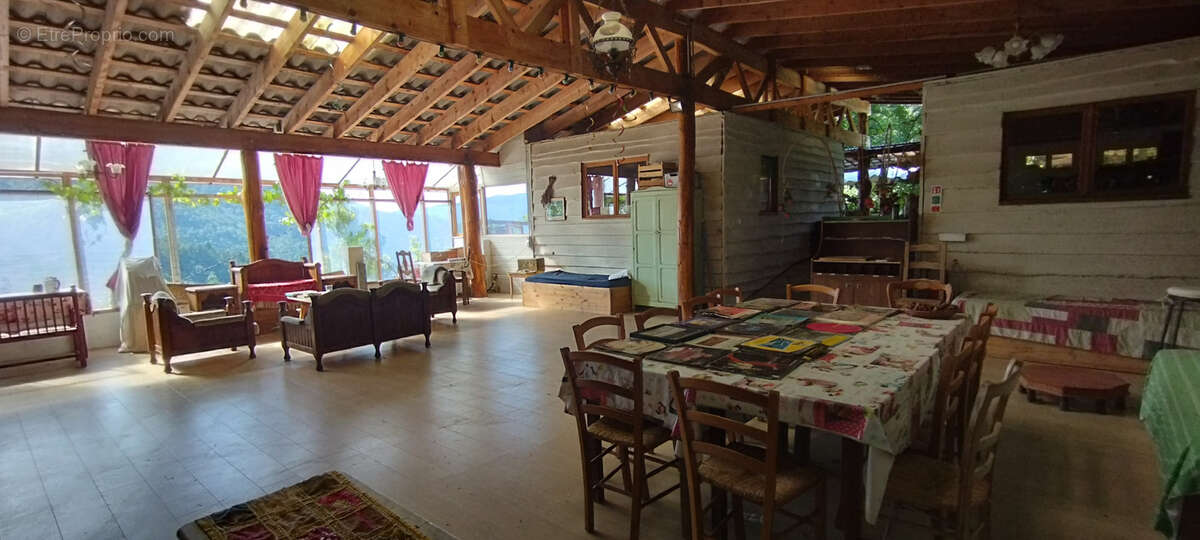 Maison à NONIERES