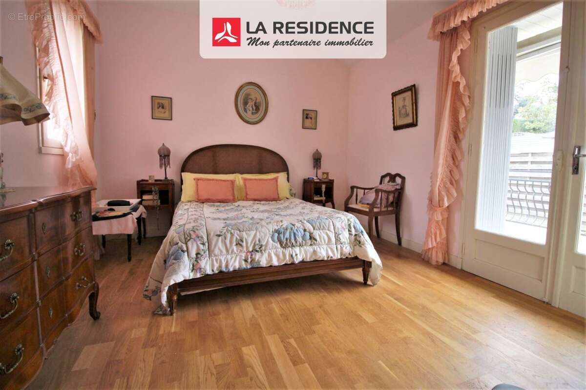 Maison à BONNIERES-SUR-SEINE