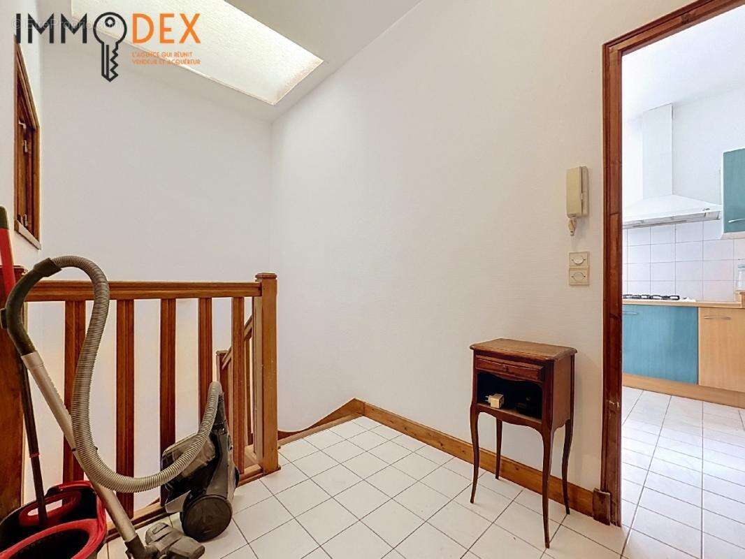 Appartement 90 m² à Reims  - photo 3