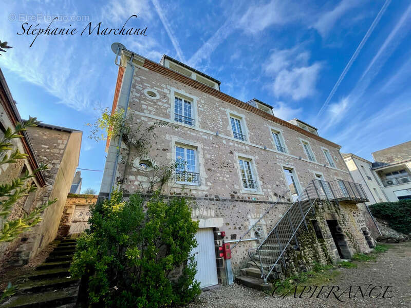 Maison à THIRON-GARDAIS