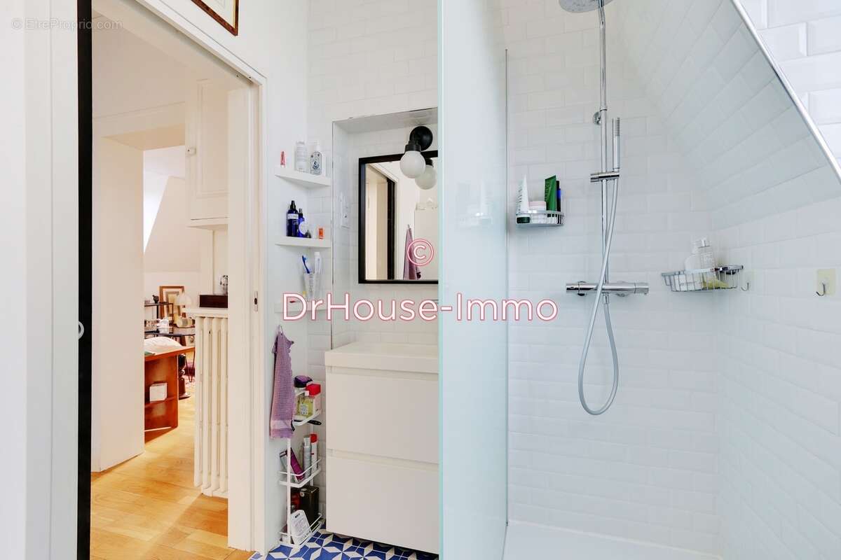 Appartement à NEUILLY-SUR-SEINE