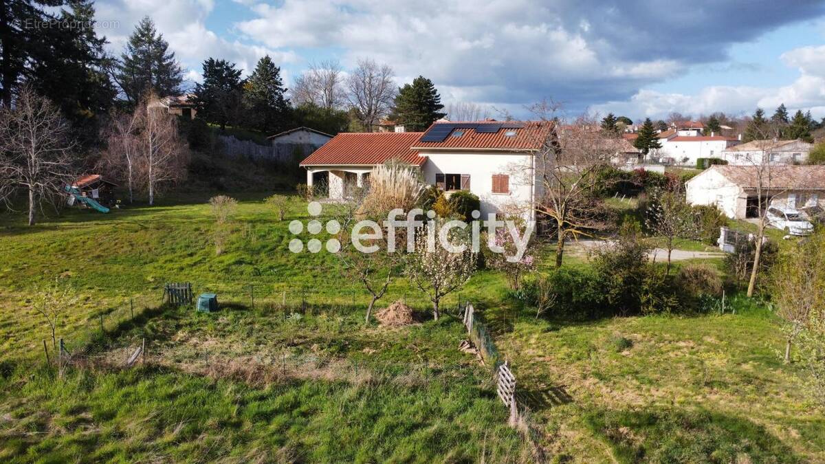 Maison à SAINT-ROMAIN-D'AY