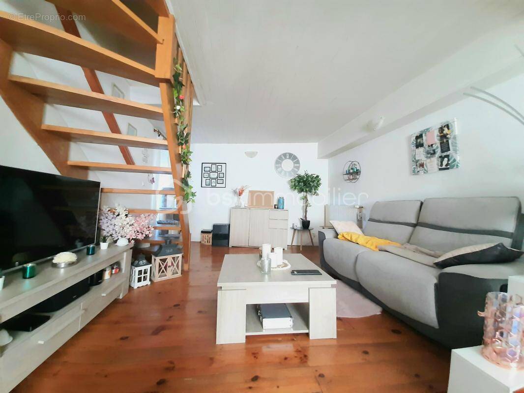 Appartement à SAINT-JUNIEN