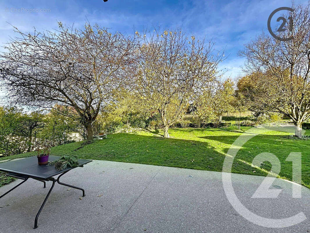 Maison à LAUBRESSEL