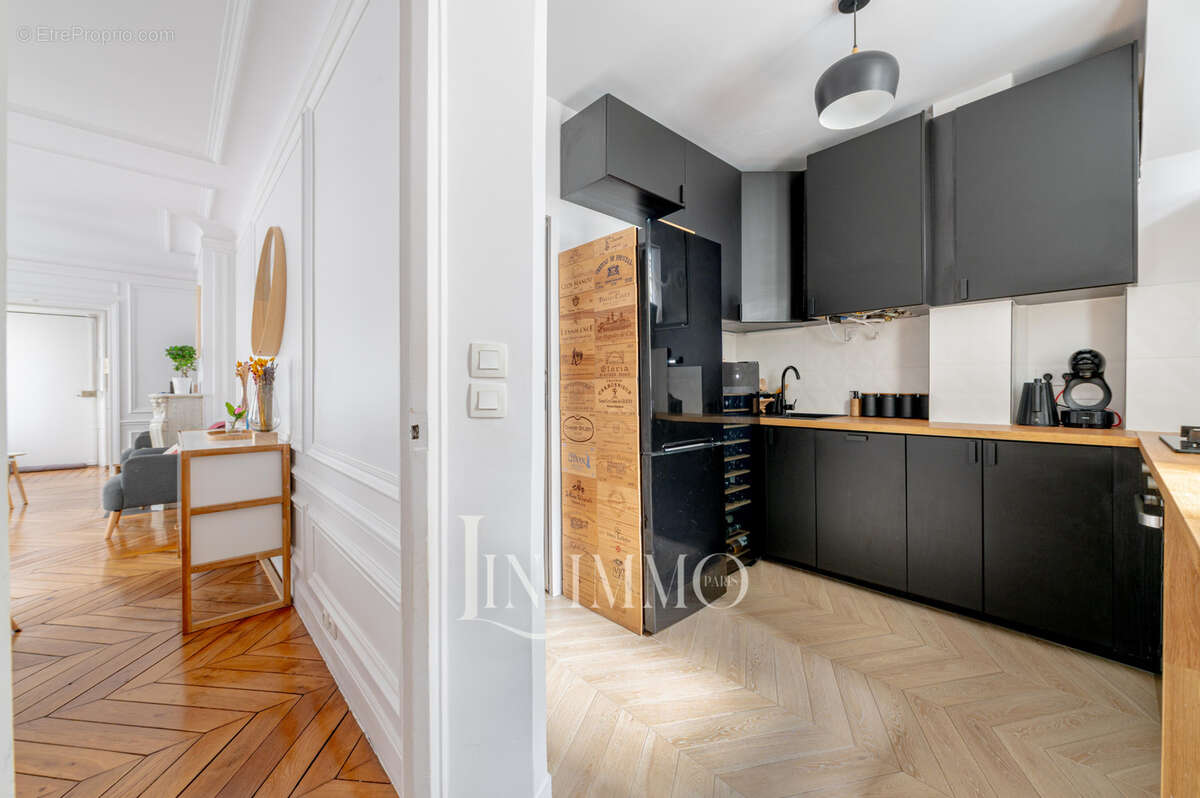 Appartement à PARIS-17E