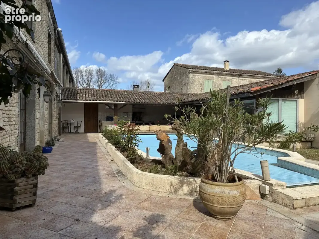 Maison 184m² avec piscine à Epannes - photo 2