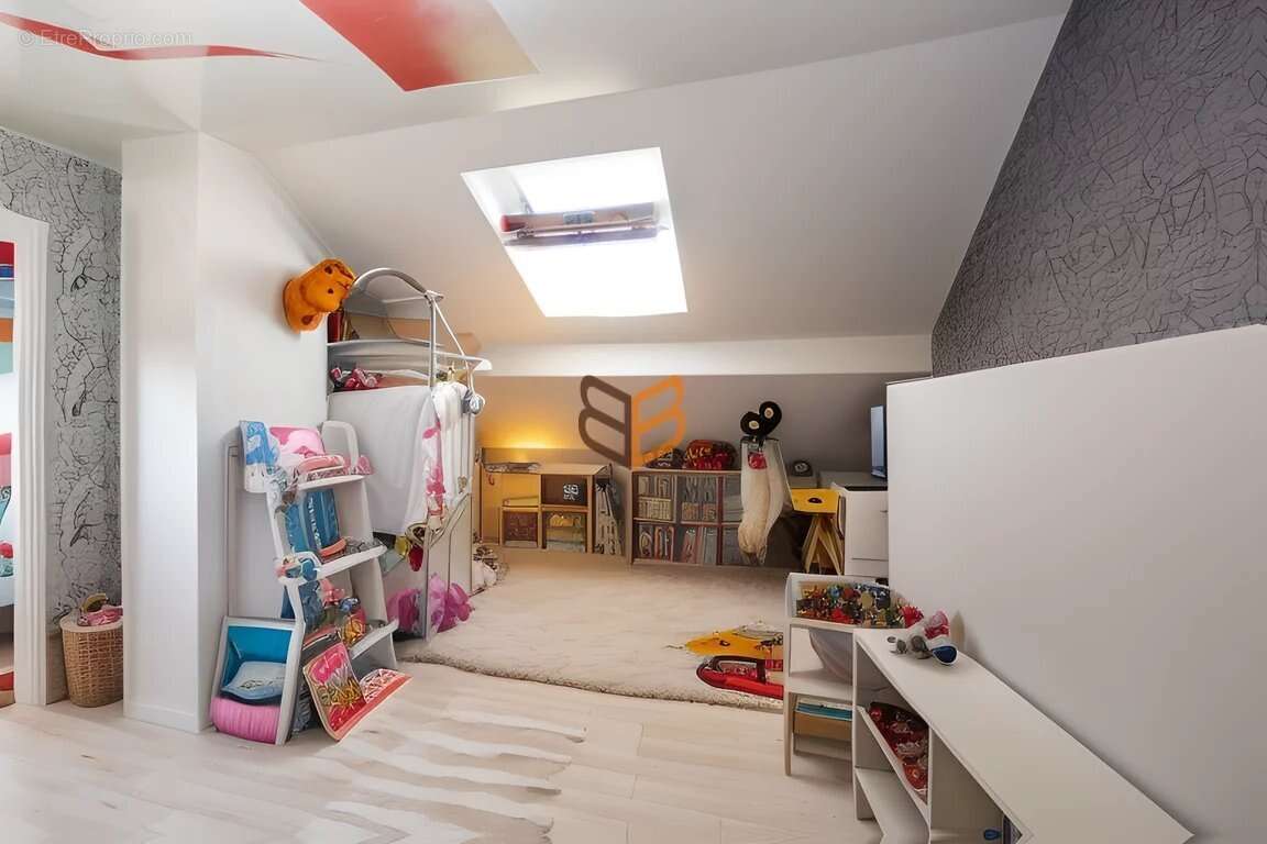 Maison à AUDUN-LE-ROMAN