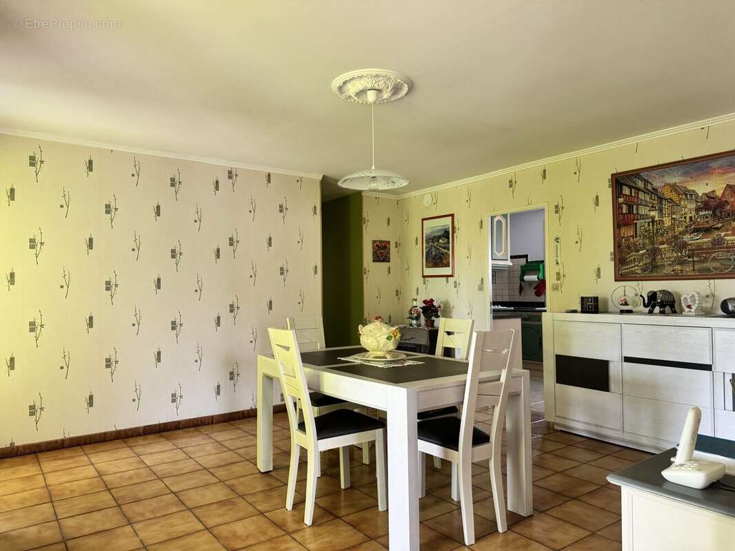 Maison 107 m² à Semussac  - photo 6