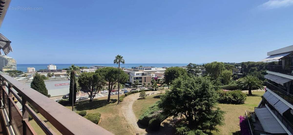 Appartement à VILLENEUVE-LOUBET