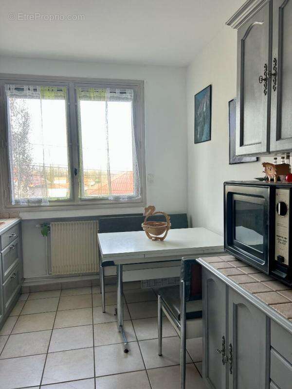 Appartement à LE COTEAU