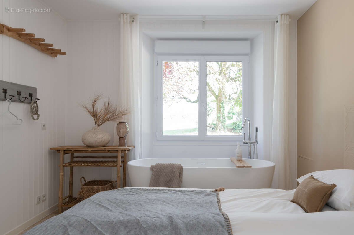 Maison à SAVIGNAC-SUR-LEYZE