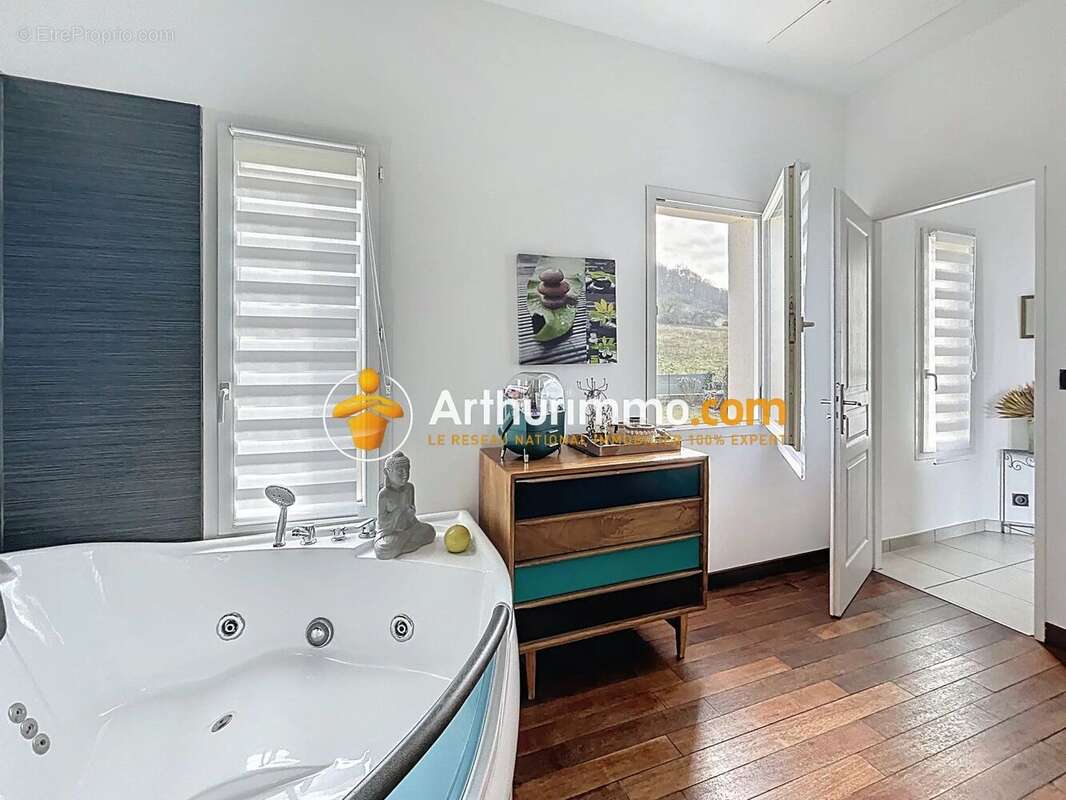 Maison à SAINT-SAVIN