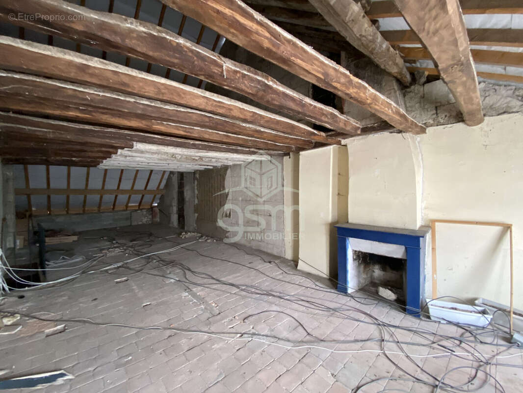 Commerce à SAINTE-MAURE-DE-TOURAINE