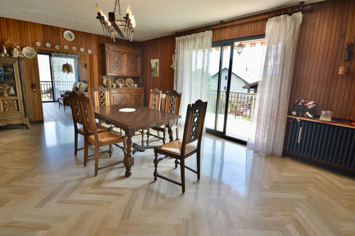 Espace et potentiel! Maison de 221 m2 + combles sur les hauteurs d'Annecy le Vieux - photo 9