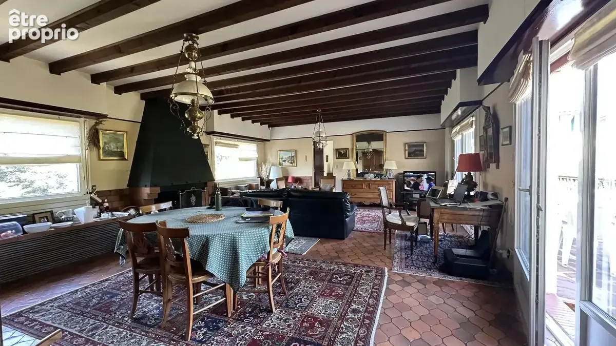 Hossegor  centre-ville / les halles  emplacement rare  villa  200 m² sur terrain 1 140 m²  fort potentiel - photo 11