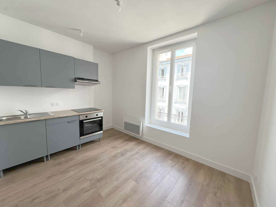 Appartement à SAINT-ETIENNE