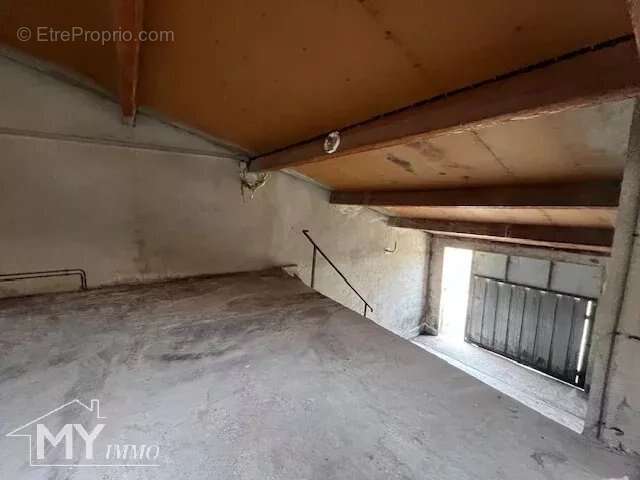 Lamothe Montravel : Maison de ville avec jardin. - photo 15