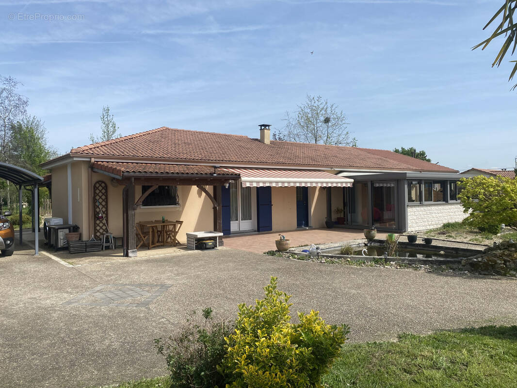 Maison à BELLAC