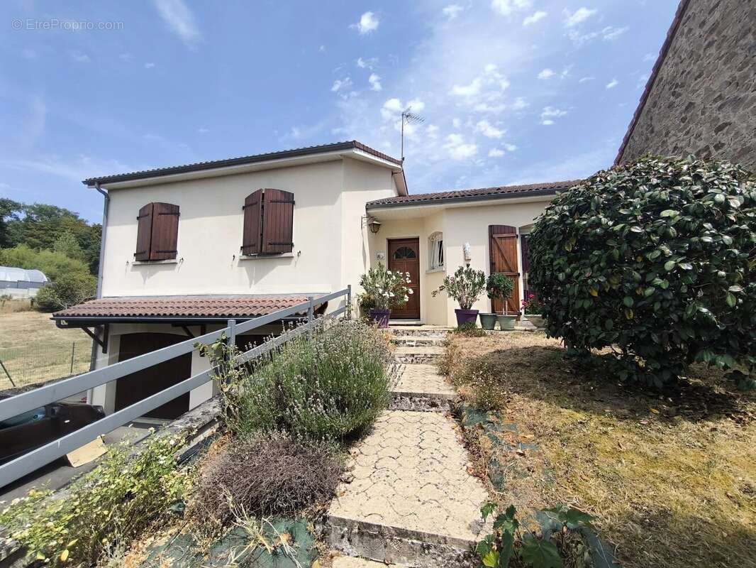 Maison 4 chambres à Saint-Junien, - photo 2