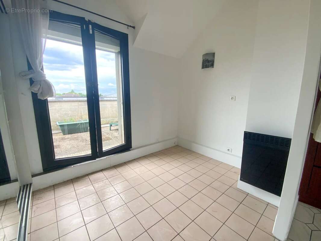 Appartement à LE RAINCY