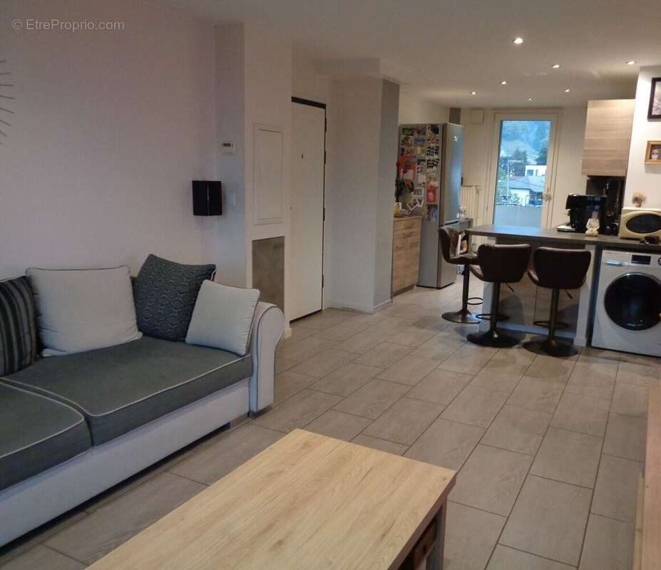 Appartement à FROGES