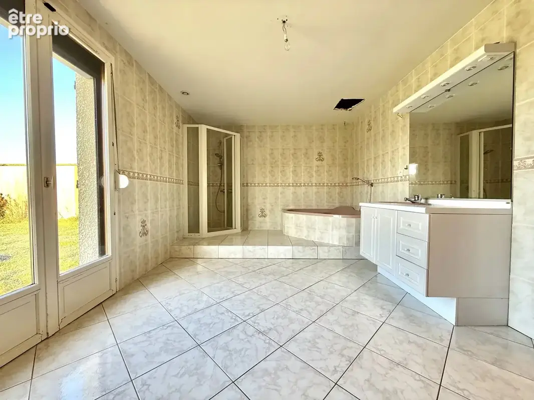 Maison F8 de 185 m2 avec Garages - photo 7