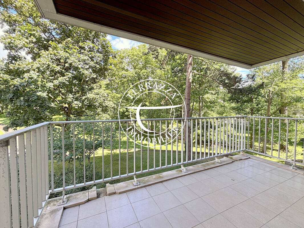 Appartement à GARCHES