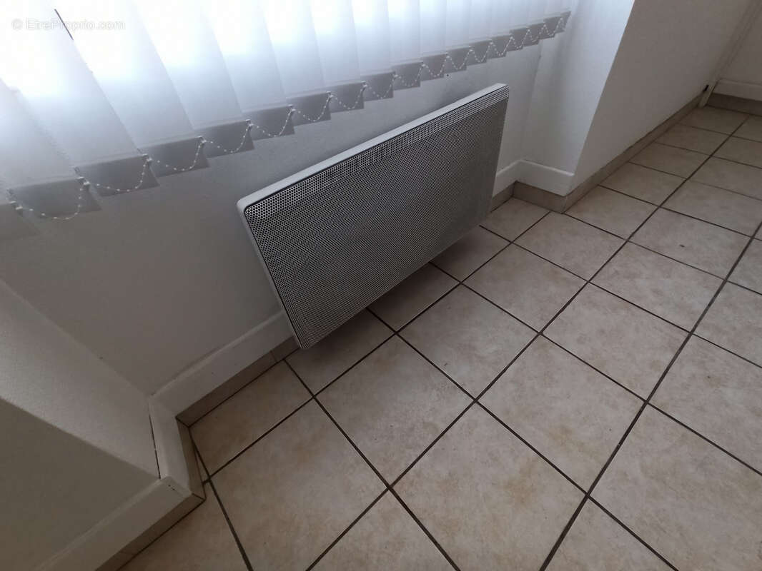 Commerce à SEREILHAC