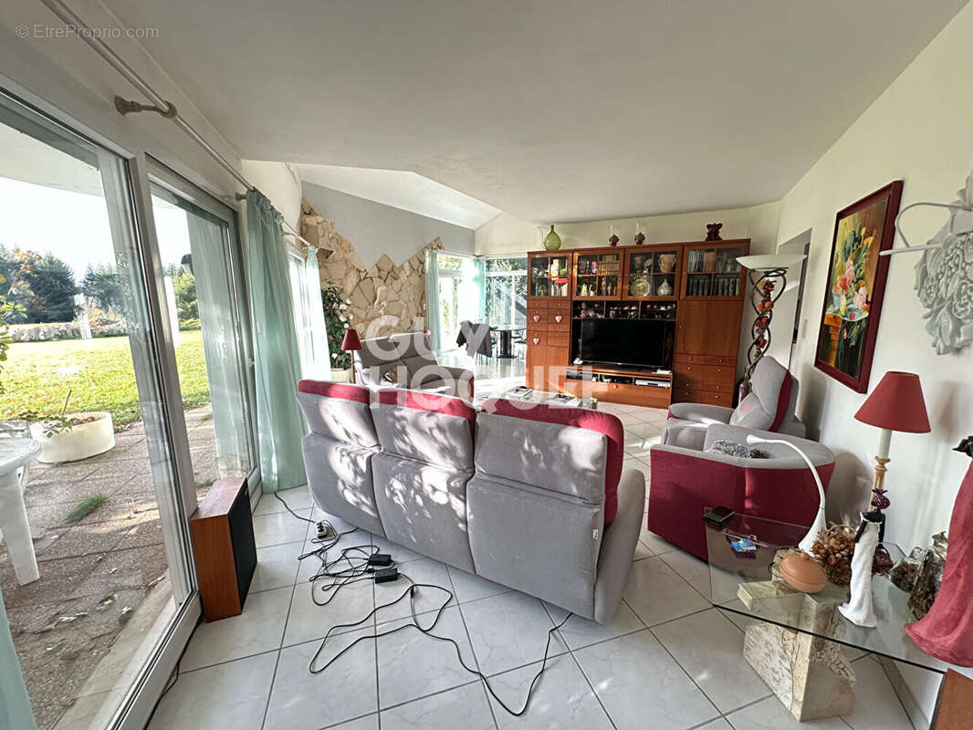 Maison à SAINT-AGREVE