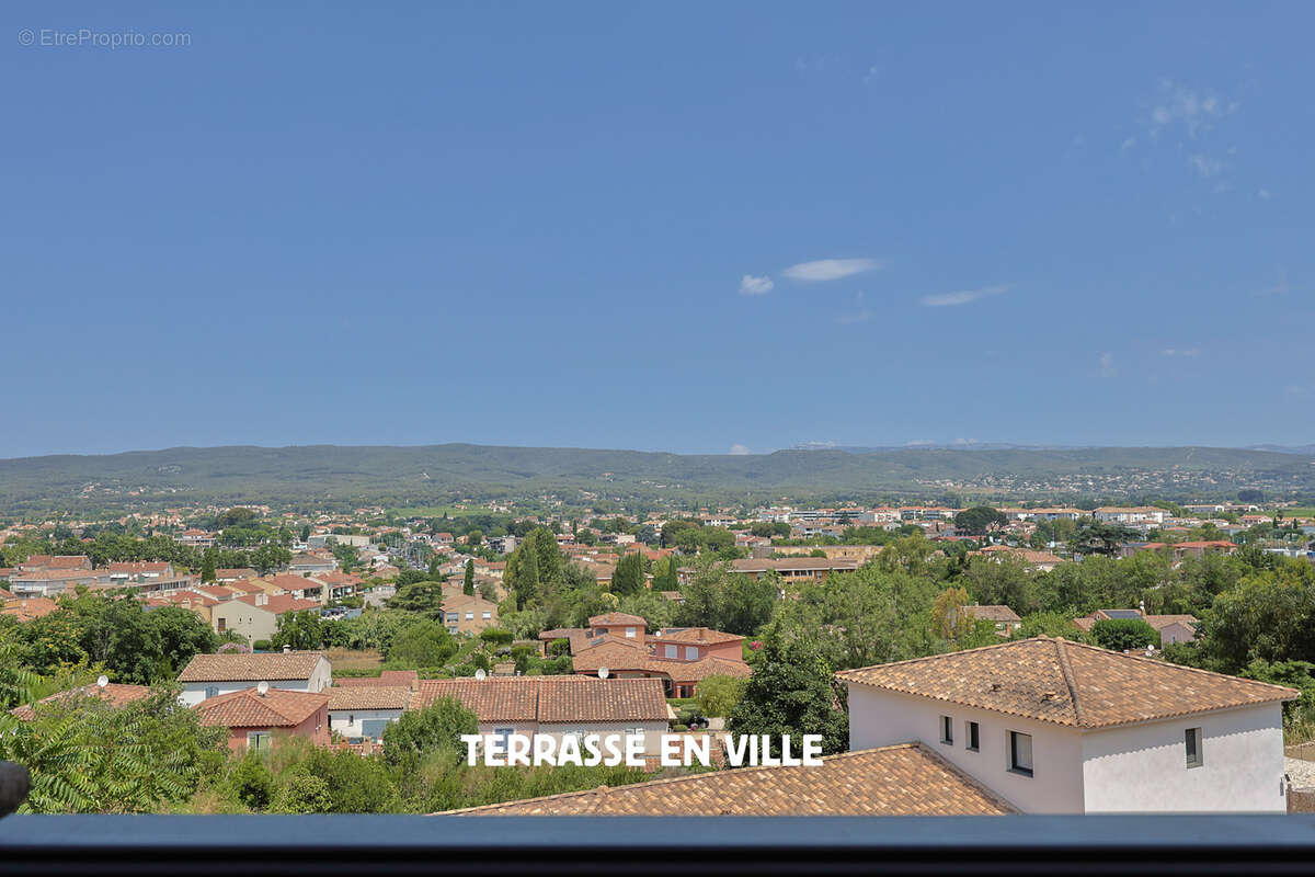 Maison à SAINT-CYR-SUR-MER