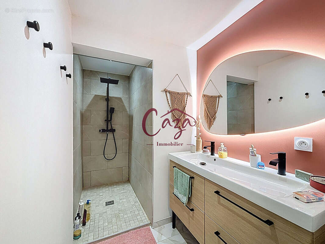 Maison à CAMBLANES-ET-MEYNAC